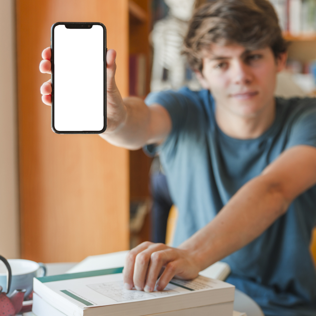 IPhone - действительно ли нужен школьнику или "понты" родителей?