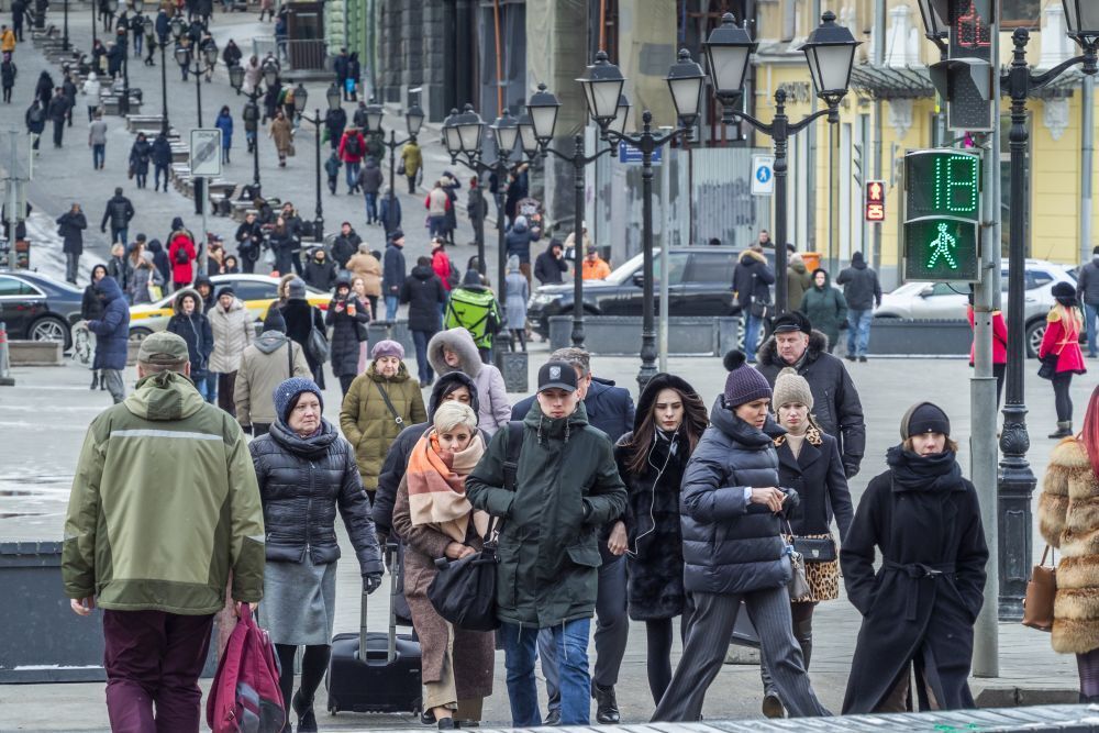 Как повлияют введенные в эти выходные банковские санкции на жизнь россиян?
