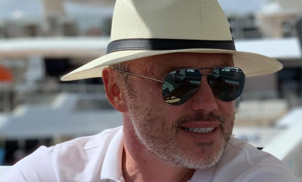 Миллиардеры с Украины торгуют водкой в России, а ещё конфетами.