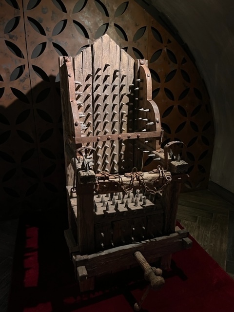 Культурные выходные в Петербурге: "роковые яйца" Фаберже и музей орудий пыток