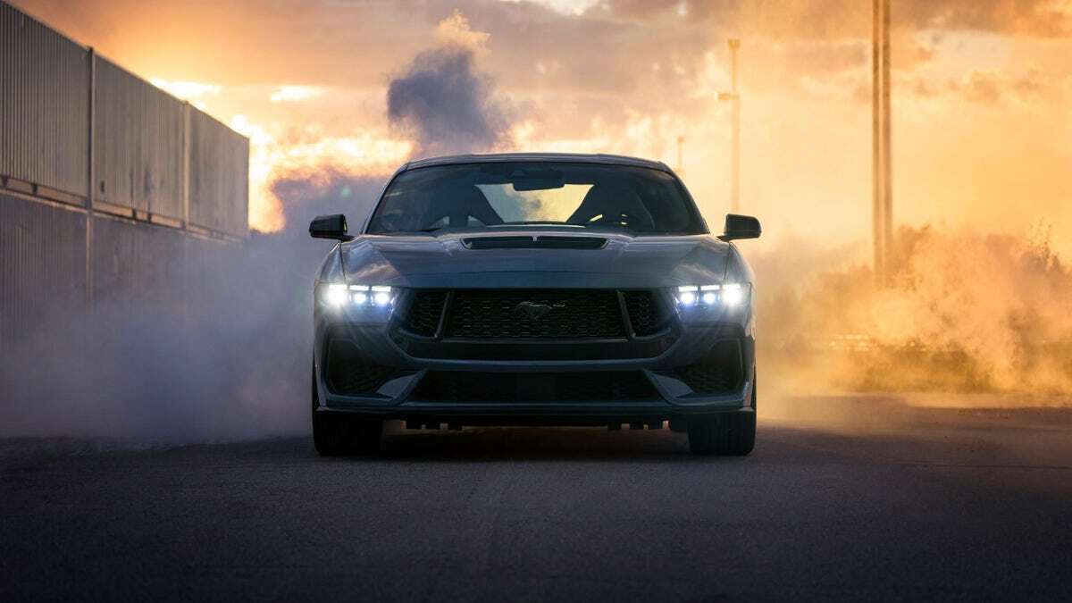 Ford Mustang 2024 v8