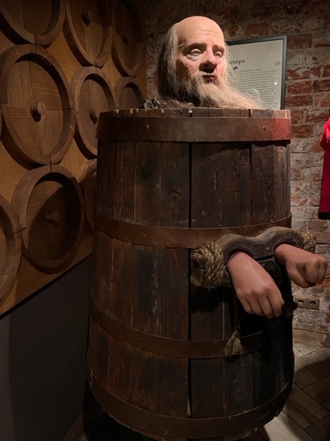 Культурные выходные в Петербурге: "роковые яйца" Фаберже и музей орудий пыток