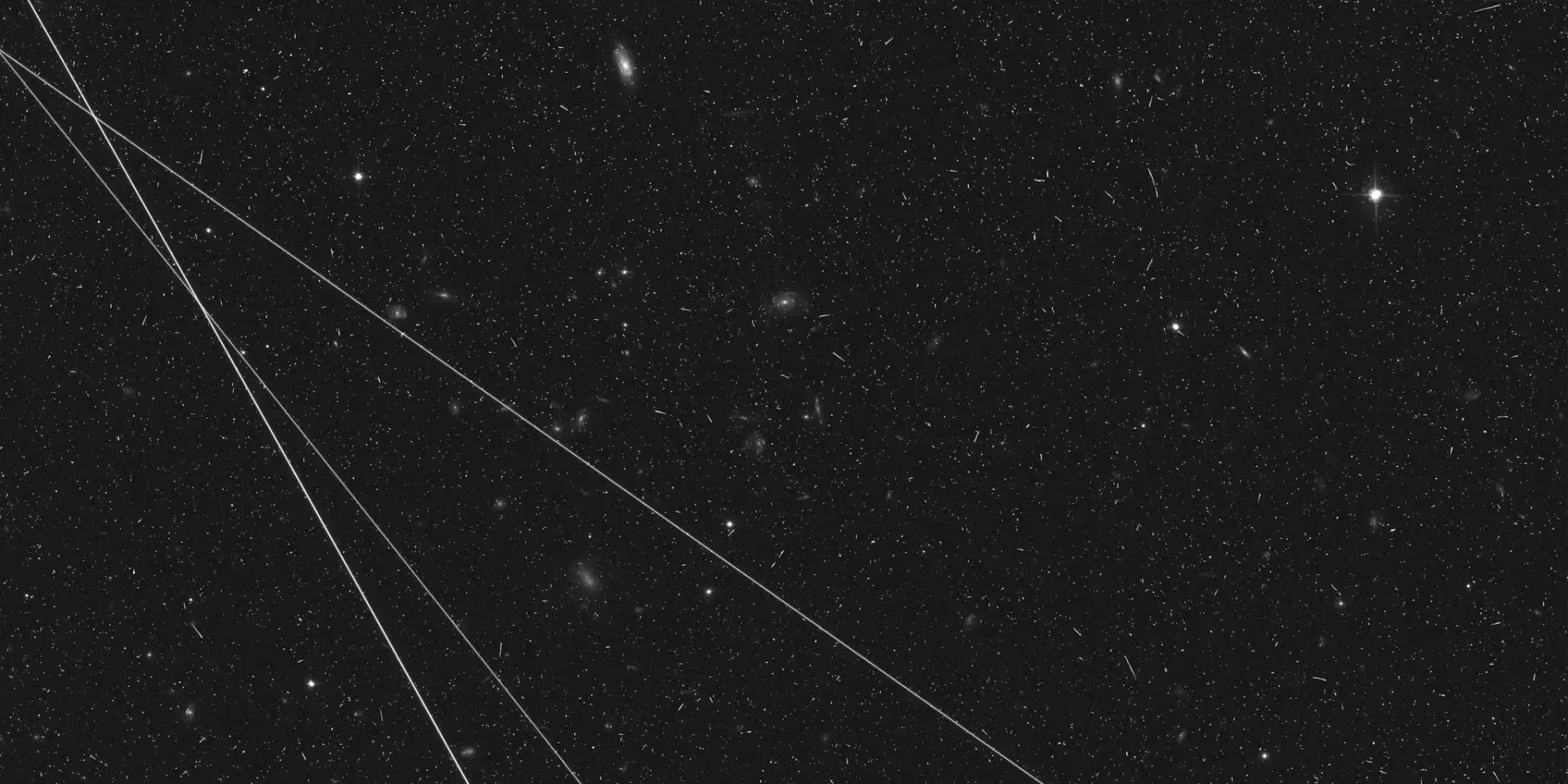 Телескоп "Хаббл" сталкивается с угрозой со стороны спутников SpaceX и других компаний