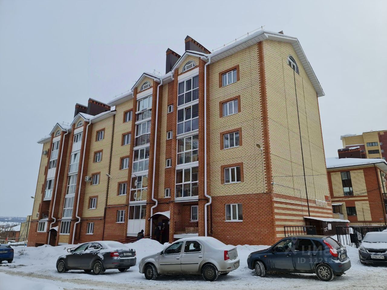 Улица Дмитрия Менделеева, 17