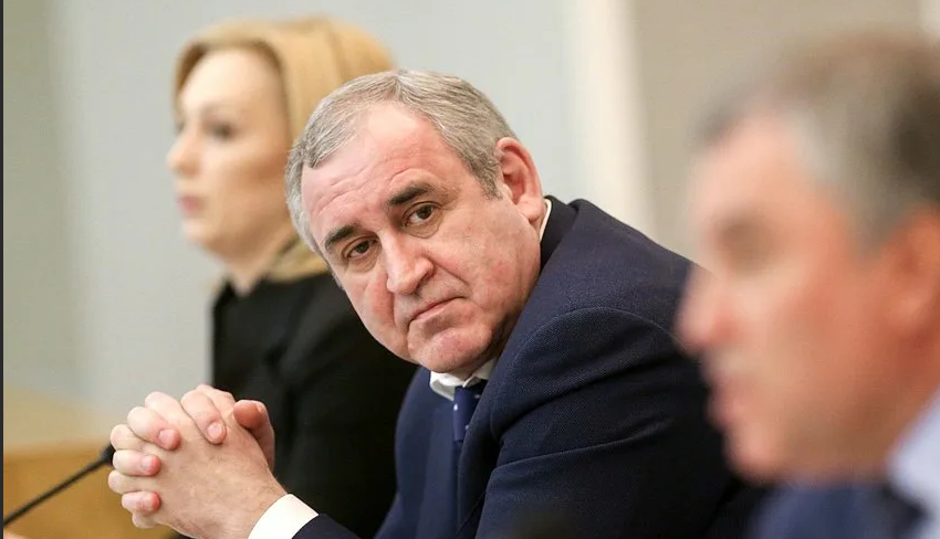 Как наши "слуги народа" перебираются жить подальше от России.