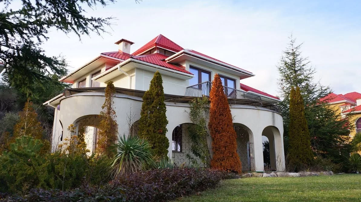 Ялта. Как мы попали в черный список, через 10 лет жизни на курорте.