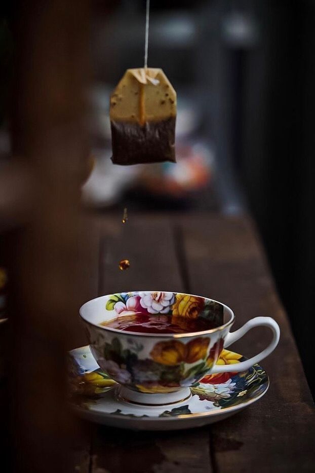 Опасность заваривания: скрытые риски пакетированного чая и дебаты по поводу повторного использования чайных пакетиков.