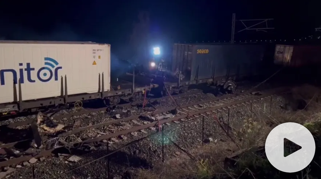 Министр транспорта Греции ушел в отставку, начальник станции арестован после лобового крушения поезда, погибли 57 человек