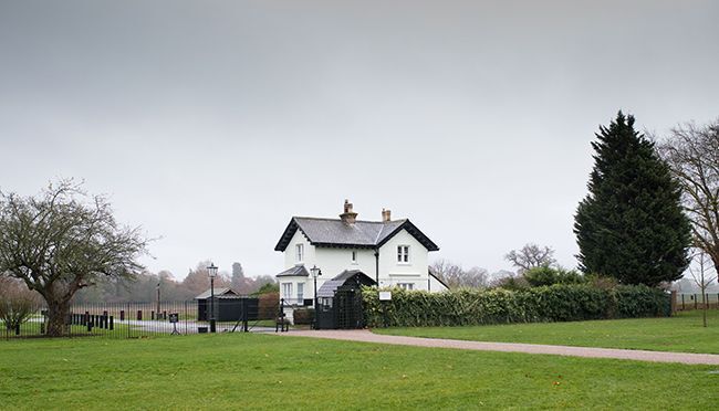 Меган Маркл, выселение Фрогмор-коттеджа принца Гарри: принц Эндрю «оскорблен» новым шагом, говорят эксперты