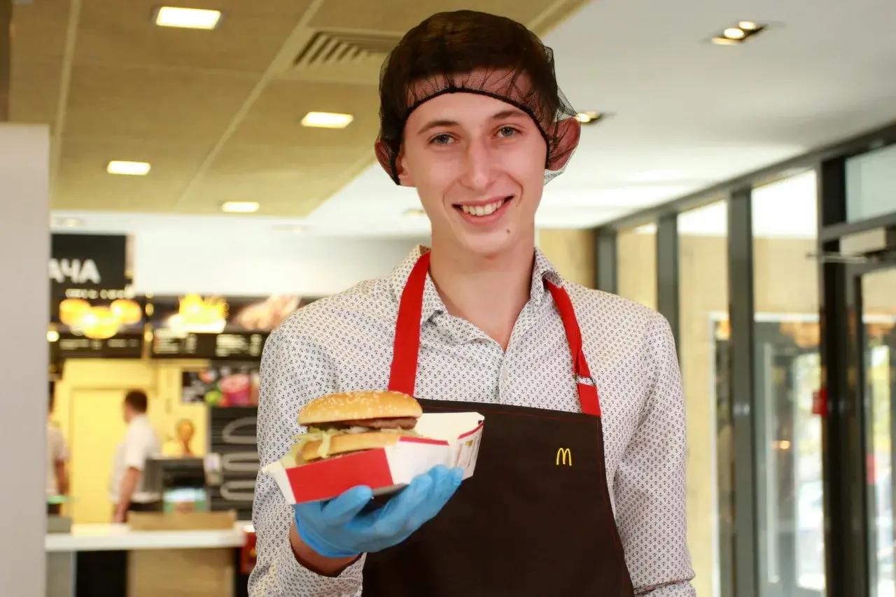 Студенты, бросайте учебу и идите в бизнес! Почему диплом о высшем образовании может не пригодиться вам