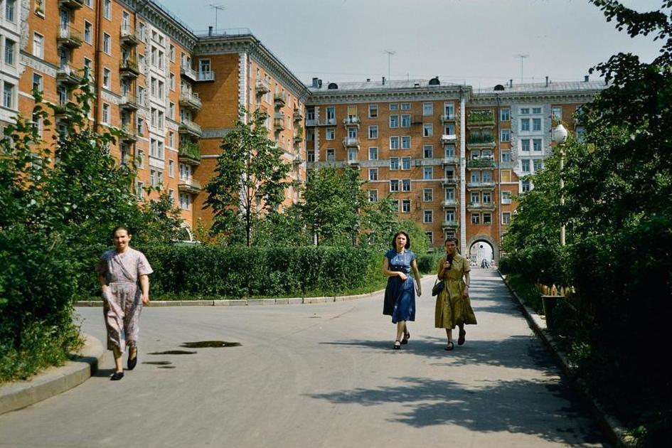 Почему в ссср давали квартиры бесплатно?