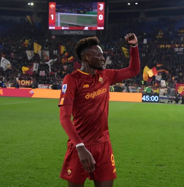 Манчестер Юнайтед нашел нового игрока !!!