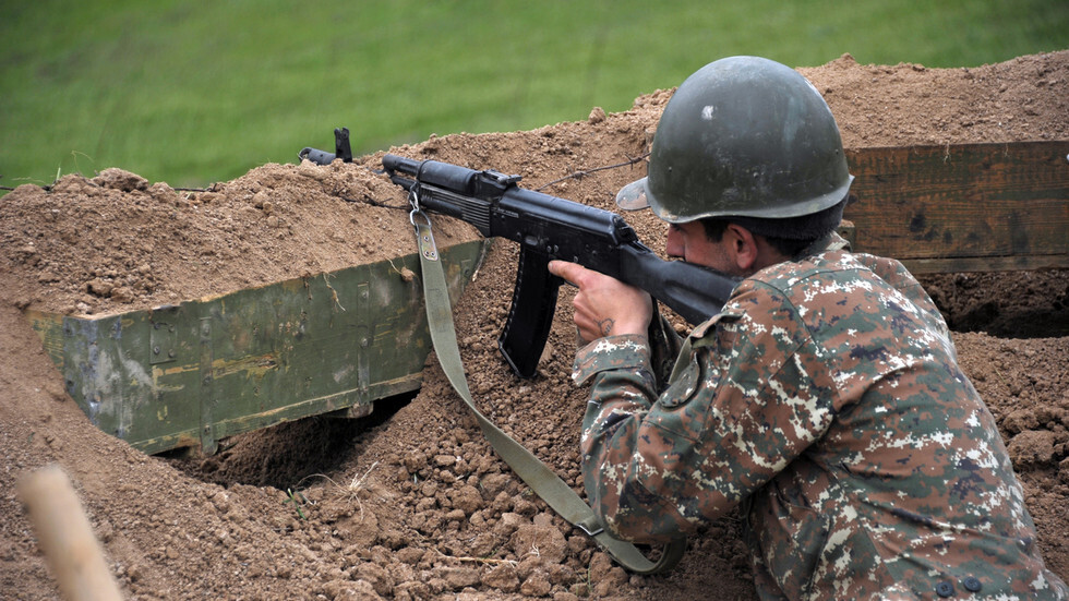 Армения и Азербайджан обмениваются обвинениями после смертельной перестрелки