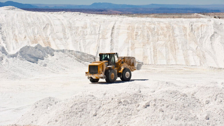 Иран заявляет, что обнаружил огромное месторождение «белого золота». Литий жизненно важен для электромобилей