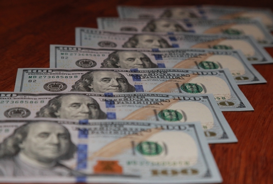 Доллар по 200: когда обещают такой курс и как спасти рубли