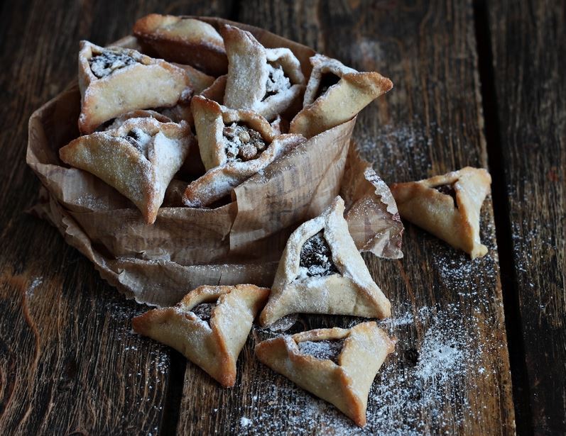 Вкусный день 7 марта 2023, часть 1: Пурим и День хлопьев