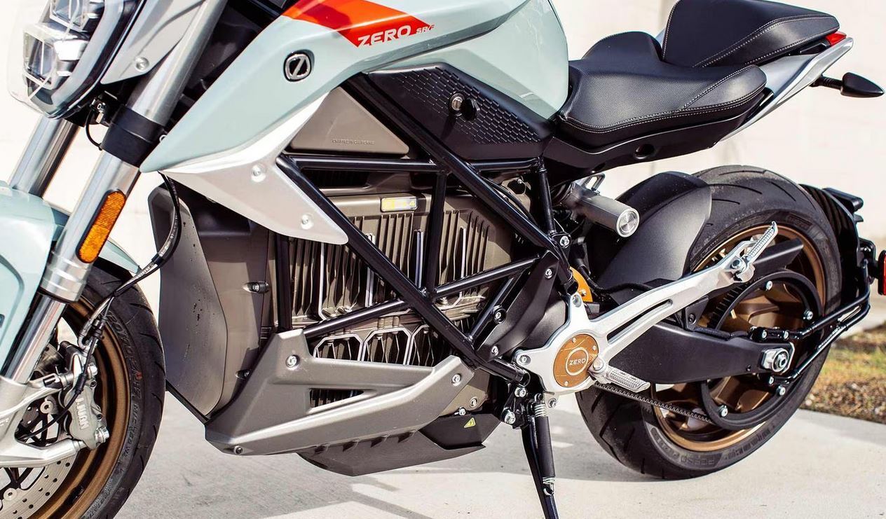 Обзор мотоцикла Zero SR/F Cypher III+ одного из лидеров электрических мотоциклов