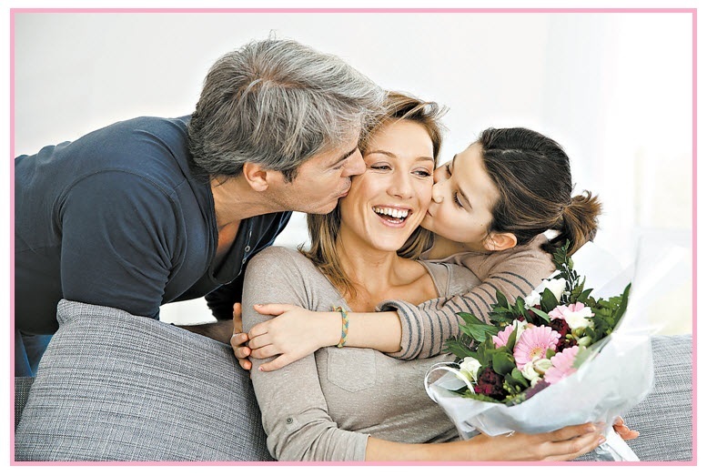 Праздники: как важно для здоровья решать проблему одиночества в праздники объятьями и поцелуями