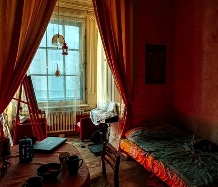 Вы бывали когда-нибудь в коммуналках? Нет? Смотрите!