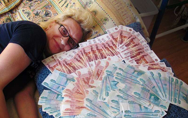 Сколько денег для счастья нужно женщине, живущей в России в 2023 году? Почему многие мечтают о 250 000 руб. в месяц, а получают 25 000 руб...