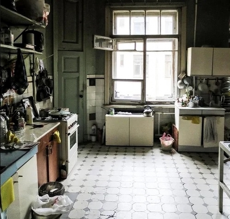 Вы бывали когда-нибудь в коммуналках? Нет? Смотрите!