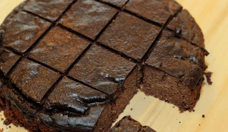 Шоколадные пирожные с черной фасолью без глютена