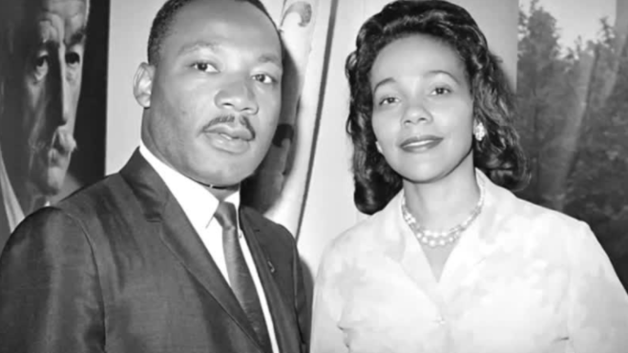 Легендарная ждуля: как и почему женщины влюблялись в осужденных и ждали их годами.