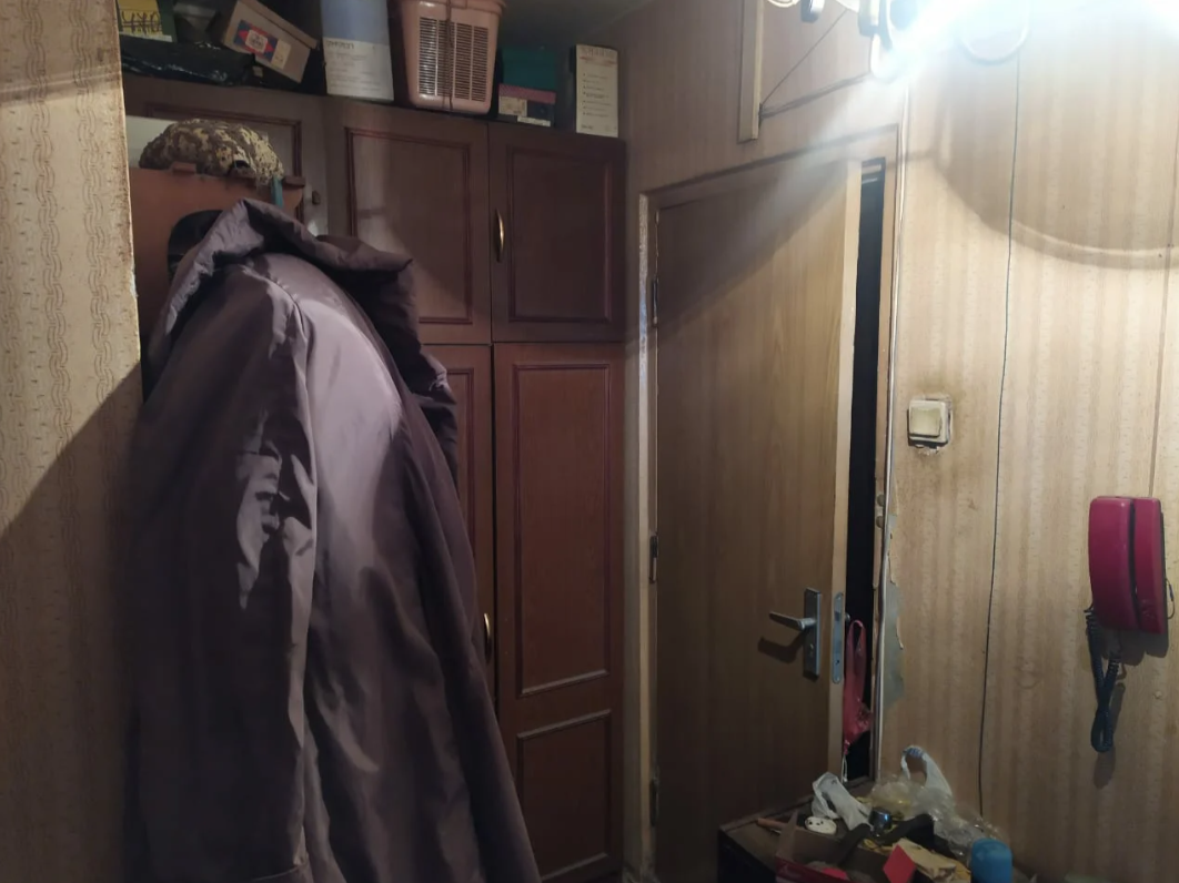 Как выглядит антисанитарная квартира в Москве, которую отказываются убирать клининговые компании. Почему? Фото этой квартиры