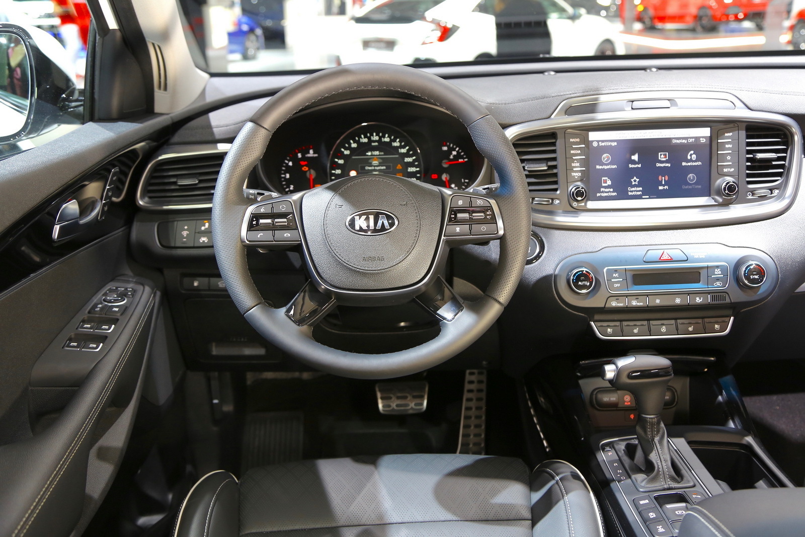 Автомобиль из салона – брать или не брать?