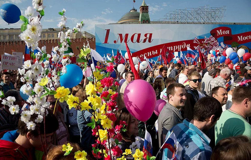 Как отдыхаем в мае 2023: майские выходные с 1 по 10 продлены? Сколько отдыхаем в майские праздники? График, официальные праздничные выходные 1 и 9 Мая