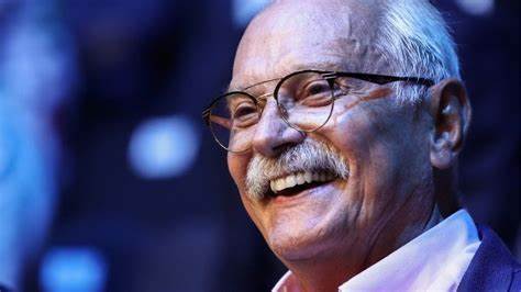 Никита Михалков выиграл престижную кинопремию "Лучший документальный фильм" за фильм "Джулиано Ассанж. Разоблачение".