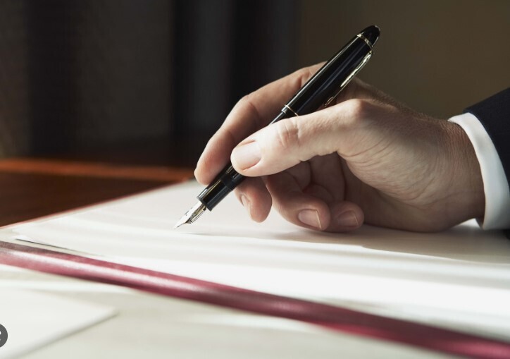 Безотзывная доверенность. Как составить безотзывную доверенность. Отличия от обычной доверенности. В каких случаях нужна безотзывная доверенность.