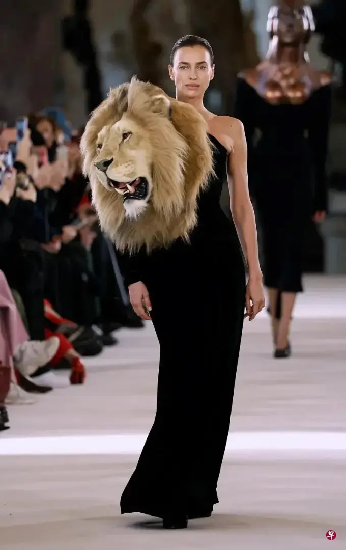 Неделя высокой моды Сюрреалистическая искусственная голова животного