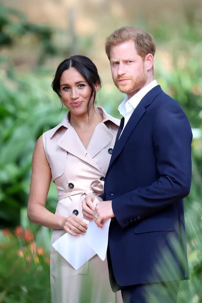 Король Карл III не хочет видеть принца Гарри и Меган Маркл на коронационных фотографиях! Он выделил для них отдельное место