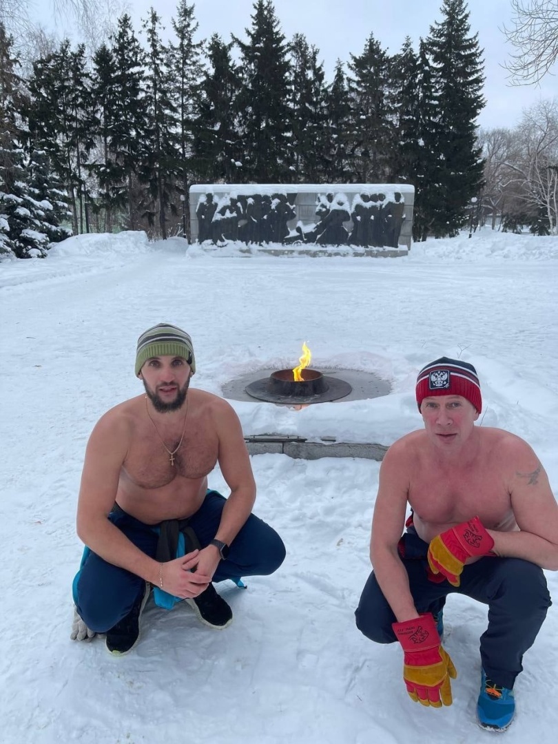 Открывая секреты плавания в ледяной воде: верный путь к здоровью. «Получи здоровье естественным путем: изучение преимуществ ледяного плавания»