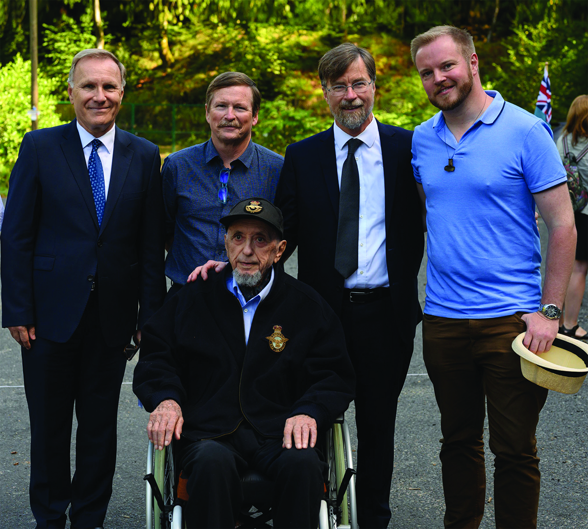 Что случилось с двумя канадскими авиаторами Lancaster L7576?