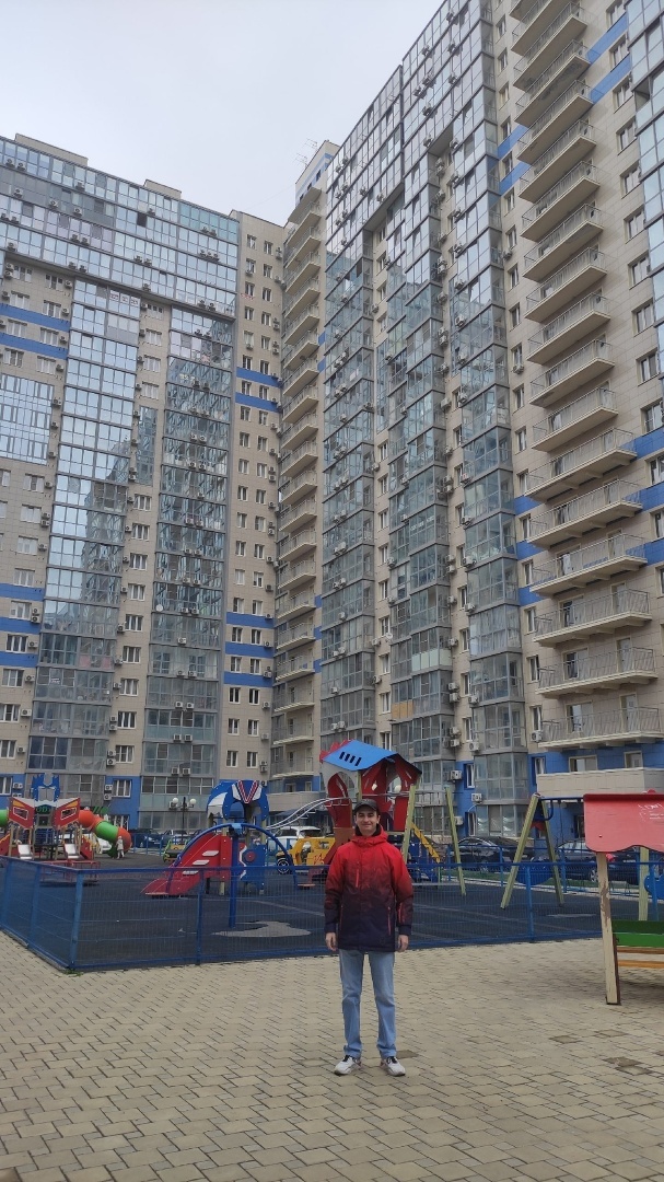 Для кого строят человейники, если население России постоянно уменьшается