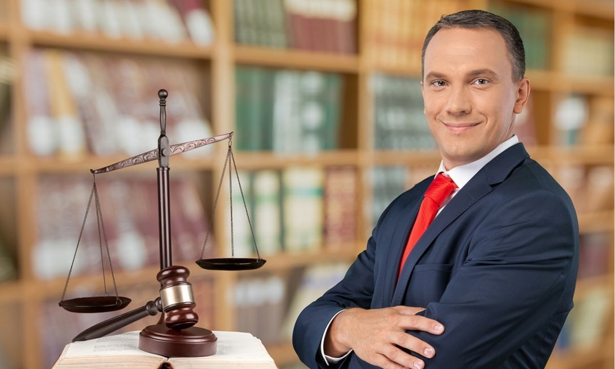 Юрист, занятие профессией без лицензии. Суд с первым в мире роботом-адвокатом.