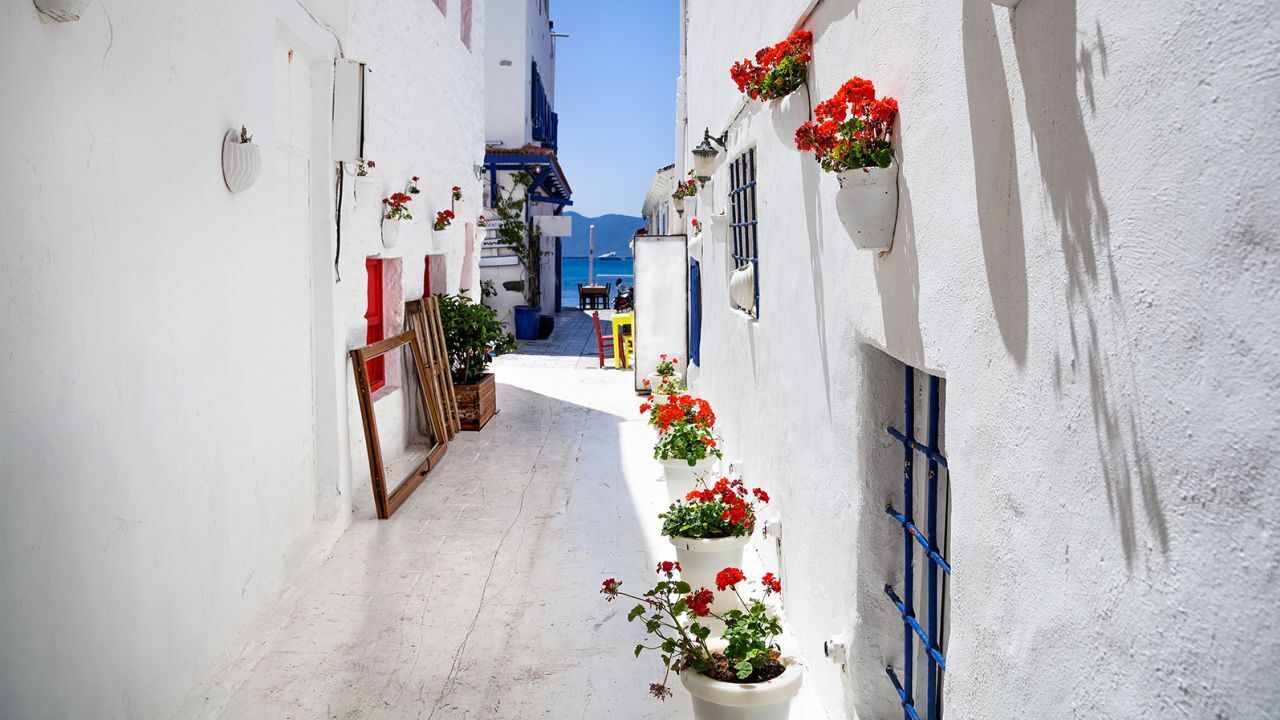 Турция была разрушена землетрясением. Как это повлияло на туризм.