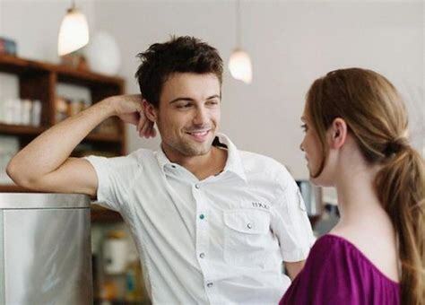 Как по выражению лица партнера определить, что он хочет заняться любовью?