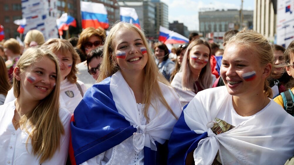 "Скворцы прилетели": какие изменения в законодательстве ждут россиян с 1 апреля 2023 года