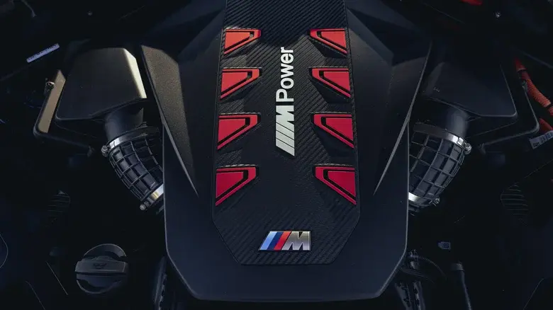 BMW XM 2023 года First Drive: производительность будущего, которую мы можем оставить позади