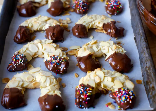 Печенье миндальные рожки