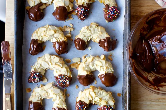 Печенье миндальные рожки