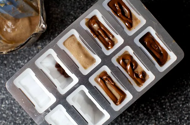 Банан, нутелла и соленые фисташки