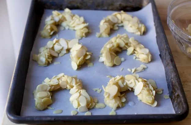 Печенье миндальные рожки