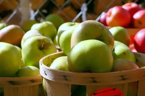 Зимний суп из кабачков с гренками грюйер