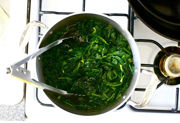 Лучший запеченный шпинат