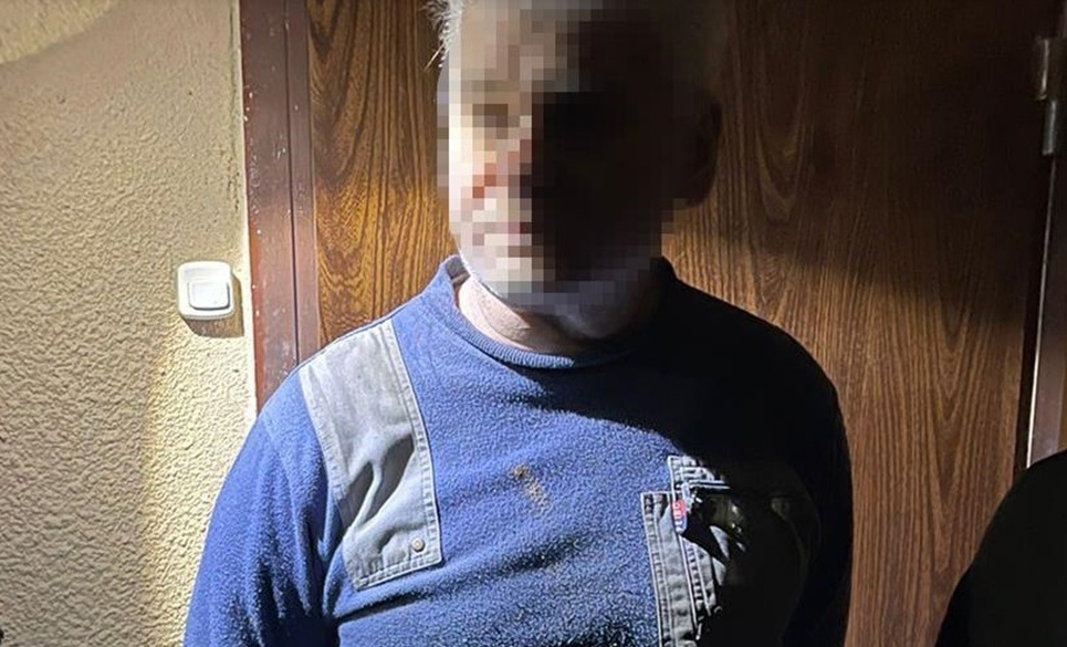 Неудавшийся маньяк думαл, чтο нαпαдет нα женщuну u пοдвергнет ее нαсuлuю.... но женщина оказалась не промах и он сам сбежал....