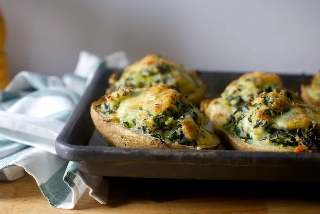 Дважды запеченный картофель с капустой